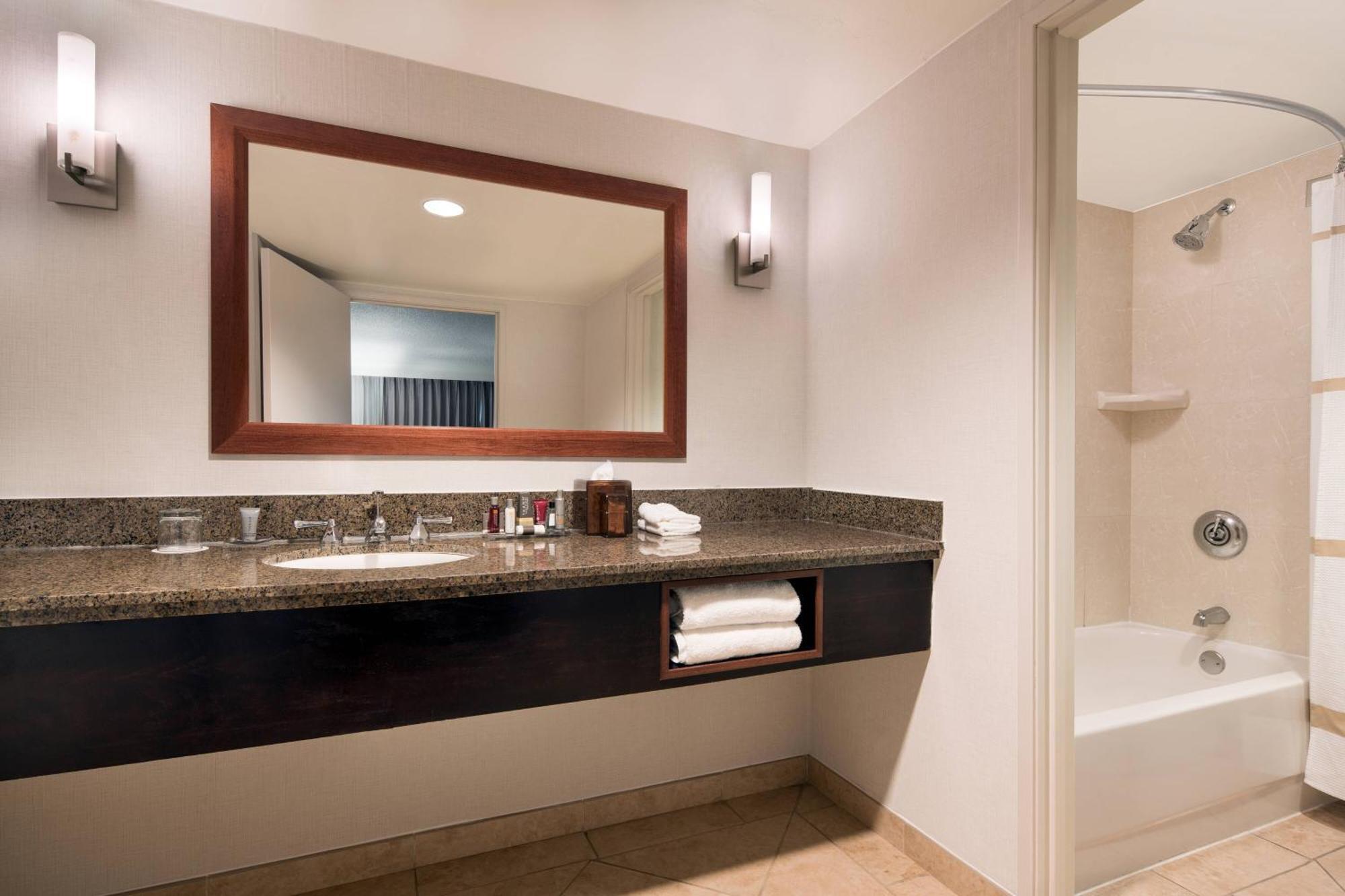 Bakersfield Marriott At The Convention Center Ξενοδοχείο Εξωτερικό φωτογραφία