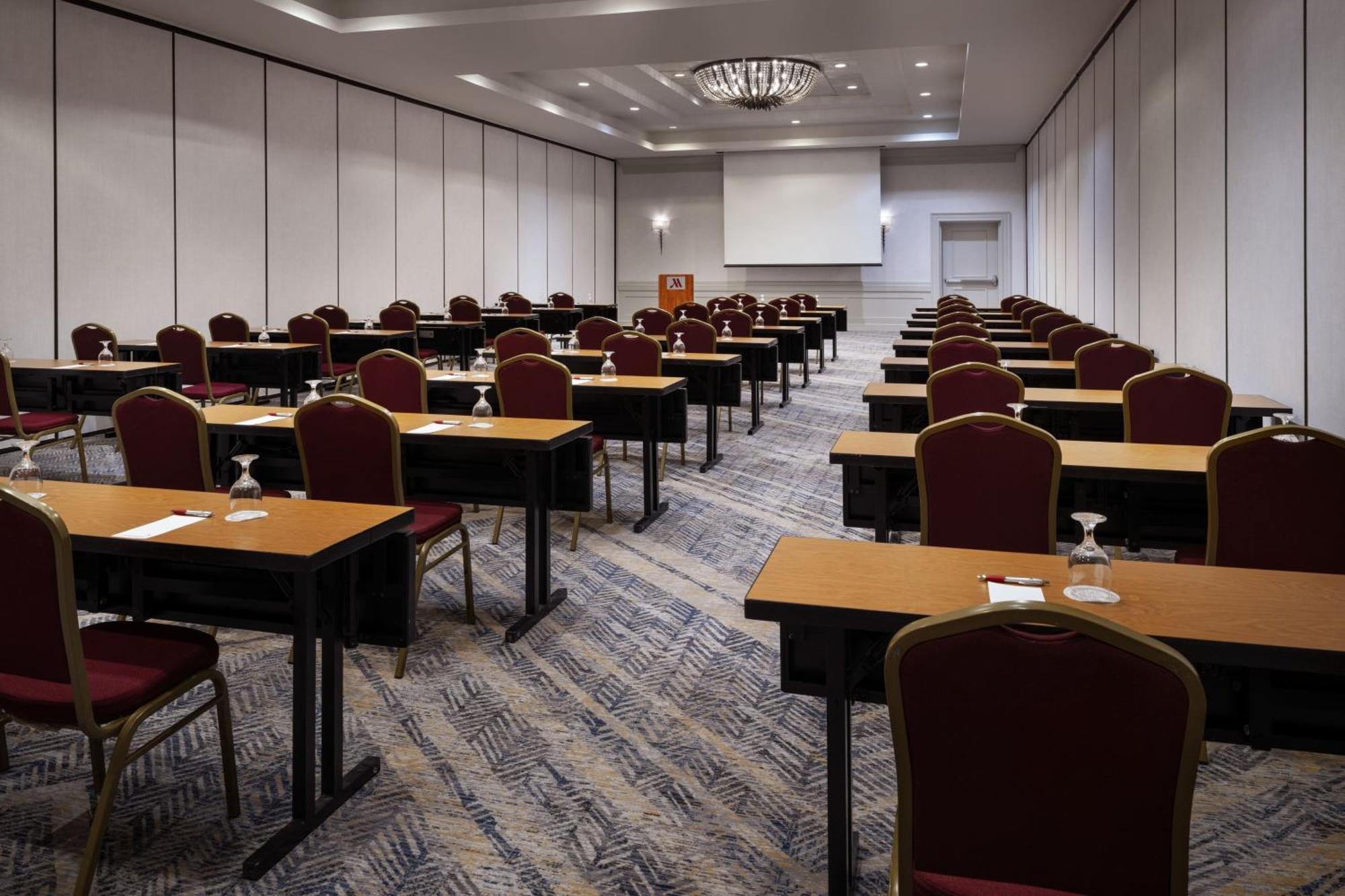 Bakersfield Marriott At The Convention Center Ξενοδοχείο Εξωτερικό φωτογραφία