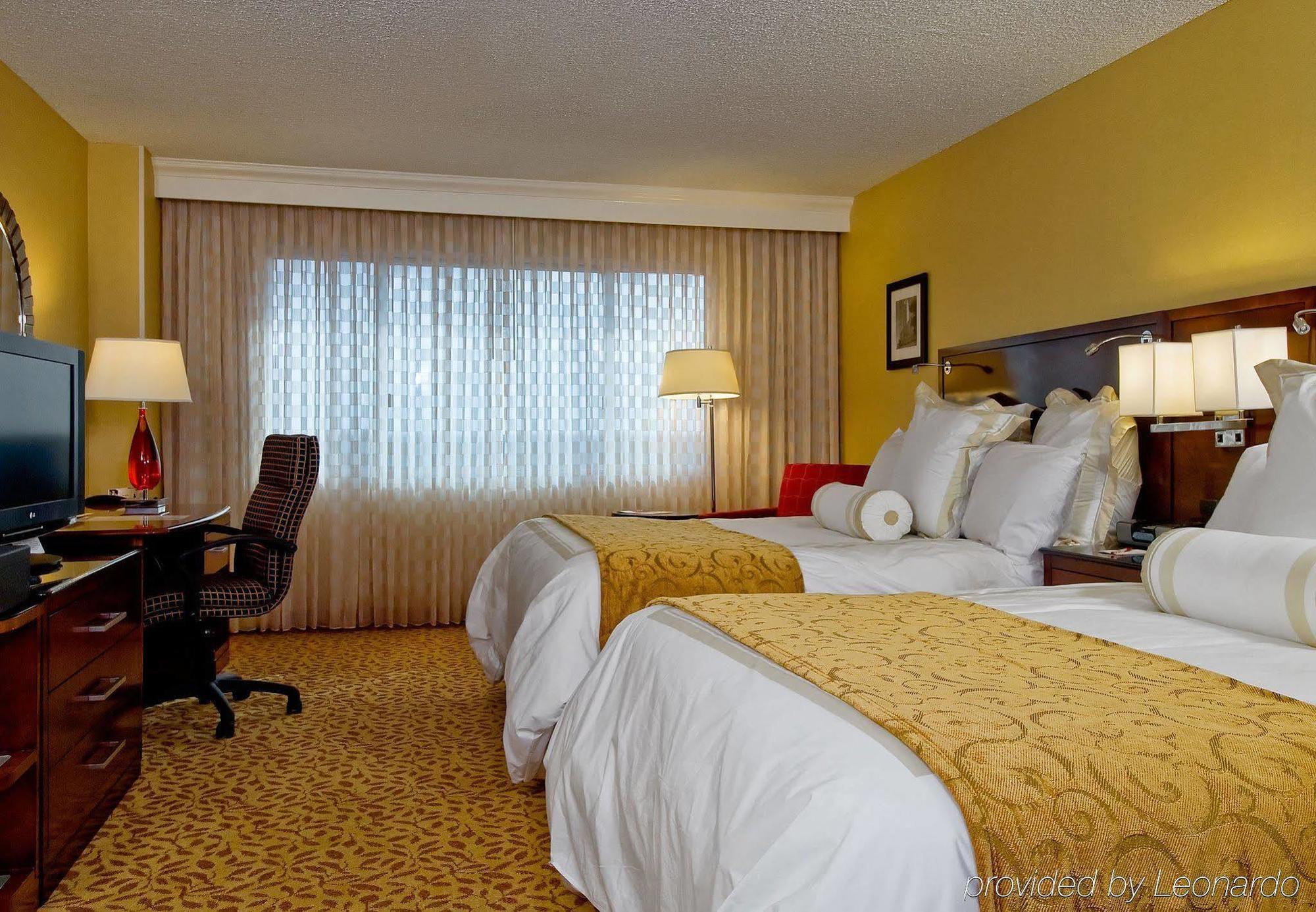 Bakersfield Marriott At The Convention Center Ξενοδοχείο Δωμάτιο φωτογραφία